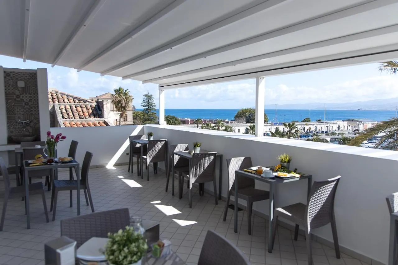 Liberty Palace Milazzo 3*,  İtalya