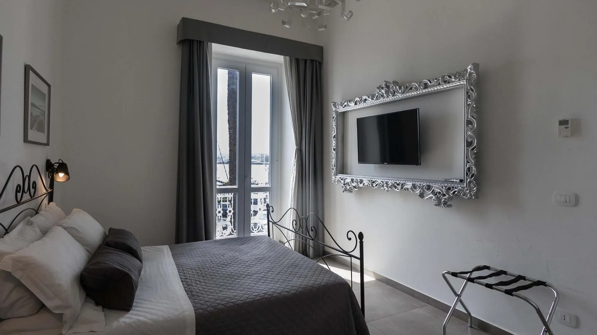 Liberty Palace Milazzo 3*,  İtalya