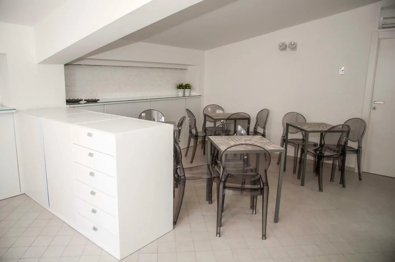 Liberty Palace Milazzo 3*,  İtalya